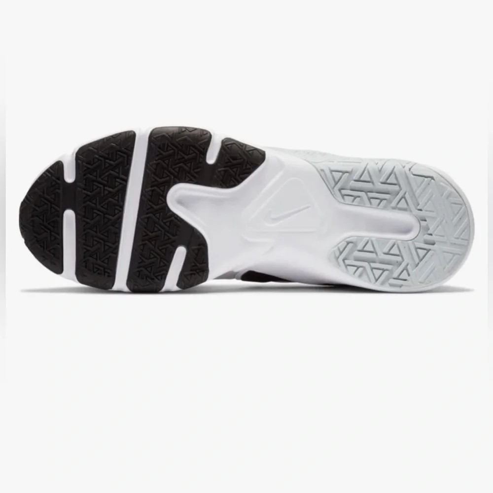 NWT Men's Nike Legend Essential‎ 2 Training Shoes 10